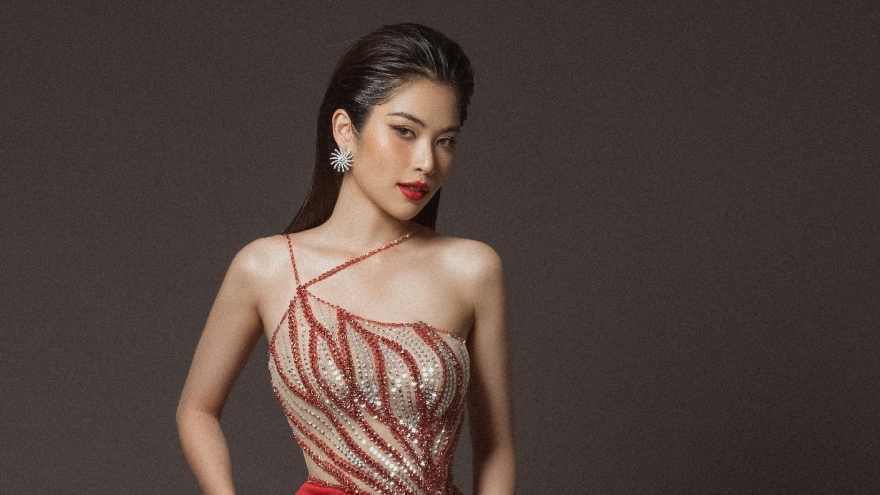 Lệ Nam chụp ảnh gợi cảm sau công bố dự thi Hoa hậu Hoàn vũ Việt Nam