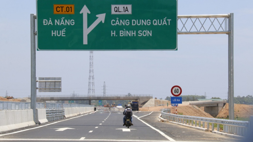 Tăng cường xử lý xe quá tải trên cao tốc Đà Nẵng - Quảng Ngãi