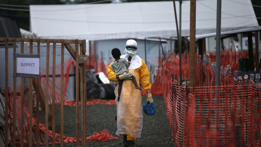 Châu Phi ghi nhận 13 trường hợp tử vong vì dịch Ebola