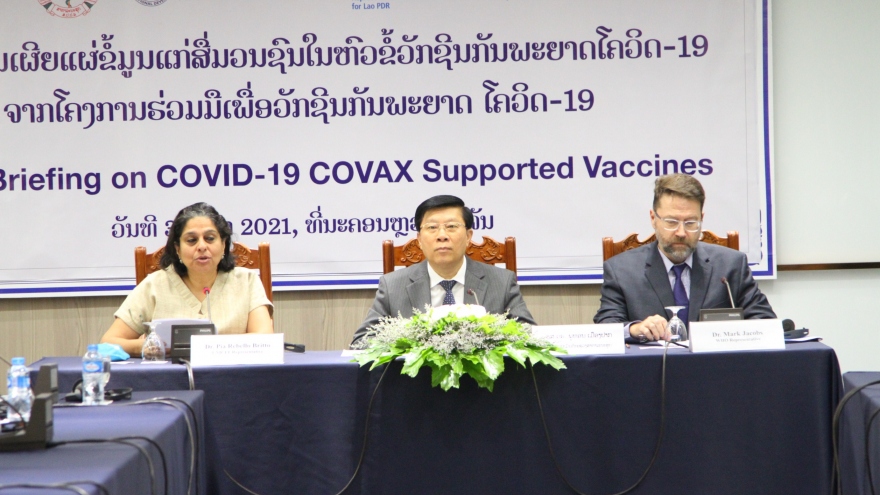 Lào đẩy mạnh truyền thông về việc sử dụng vaccine phòng chống Covid-19