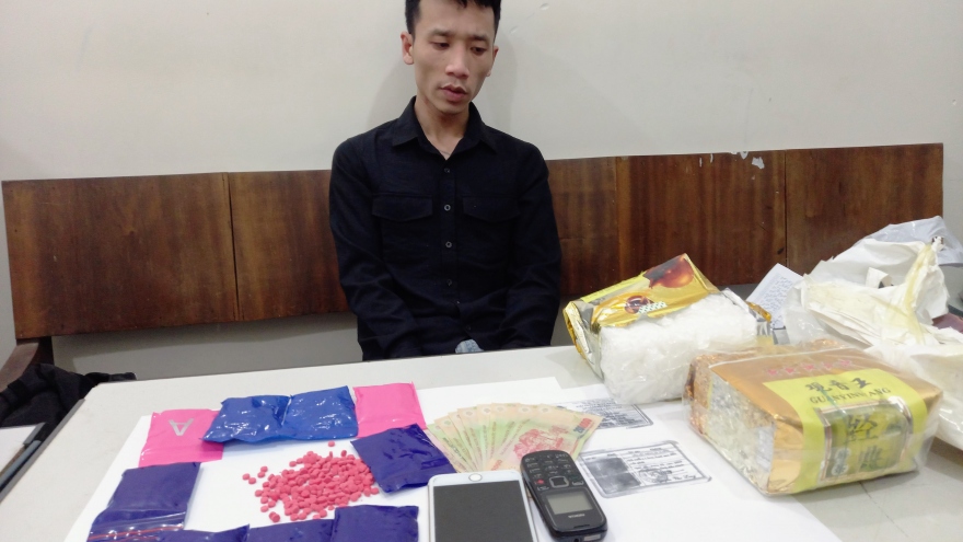 Bắt quả tang đối tượng từ Bắc Ninh lên Mộc Châu mua ma túy