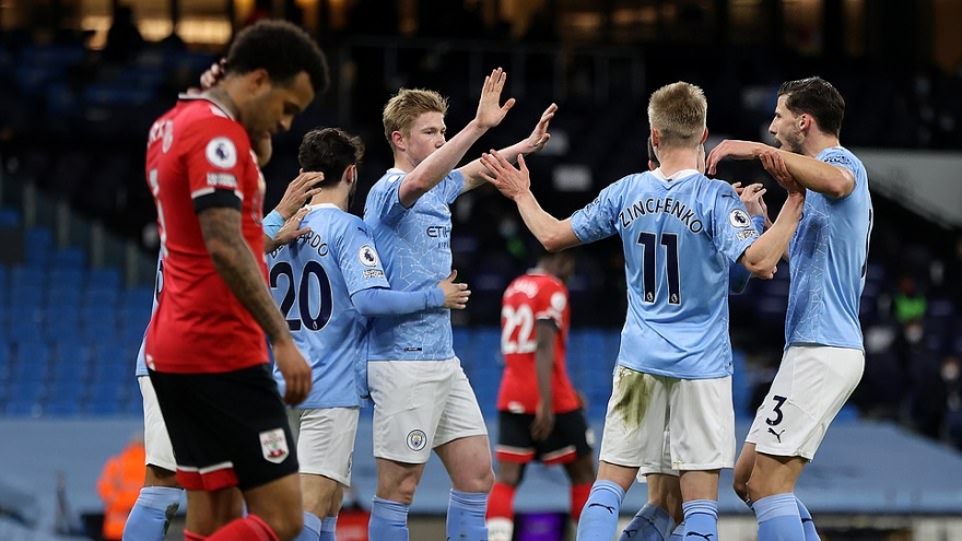 Man City tái lập khoảng cách 14 điểm với MU trên BXH Premier League