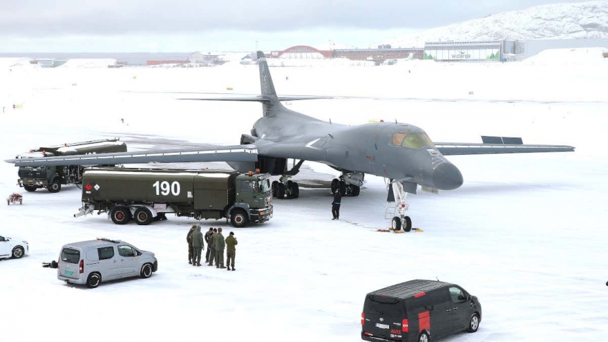 “Hiệp sỹ bóng đêm” B-1B của Mỹ lần đầu hạ cánh tại Bắc Cực, gửi thông điệp ngầm tới Nga