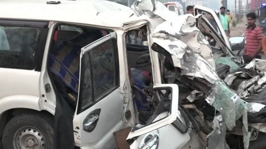 
        Ít nhất 9 người thiệt mạng trong vụ tai nạn giao thông ở Ấn Độ
                              
