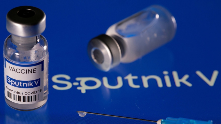 Gần một nửa dân số Séc sẵn sàng tiêm vaccine Sputnik V của Nga