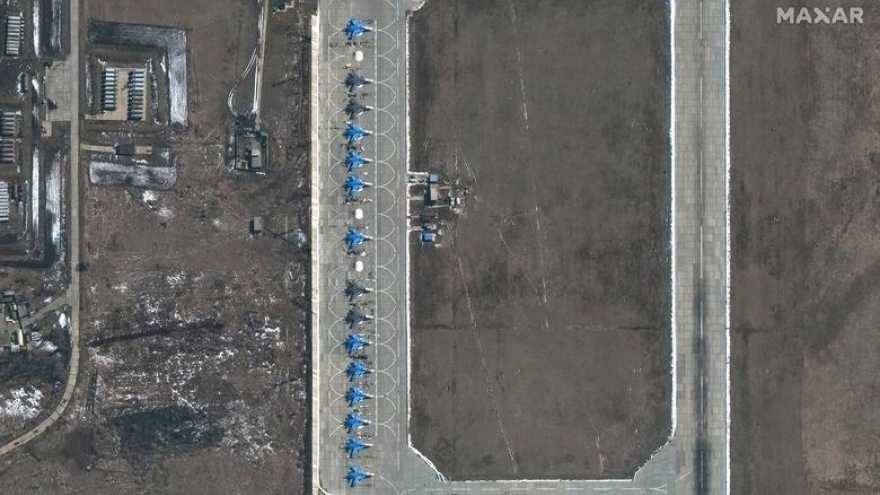 Biên giới Nga-Ukraine bất ngờ hạ nhiệt: Nga thông báo rút quân, sẵn sàng đối thoại