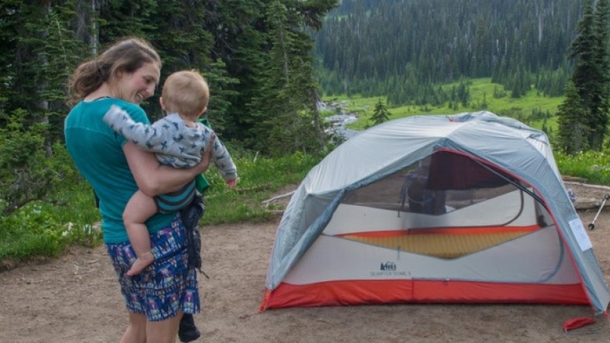 Những điều cần làm khi đưa trẻ nhỏ đi cắm trại