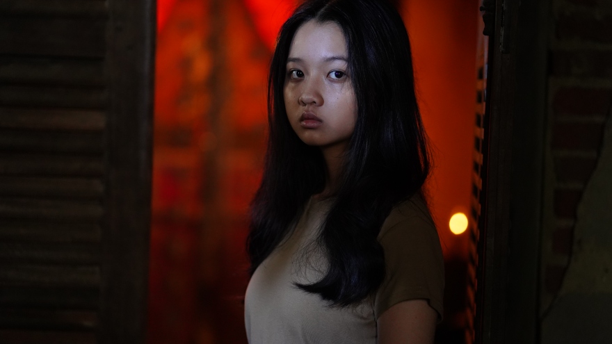 Sau Mai Cát Vi, Lâm Thanh Mỹ trở thành nạn nhân trong phim kinh dị “Bóng đè”
