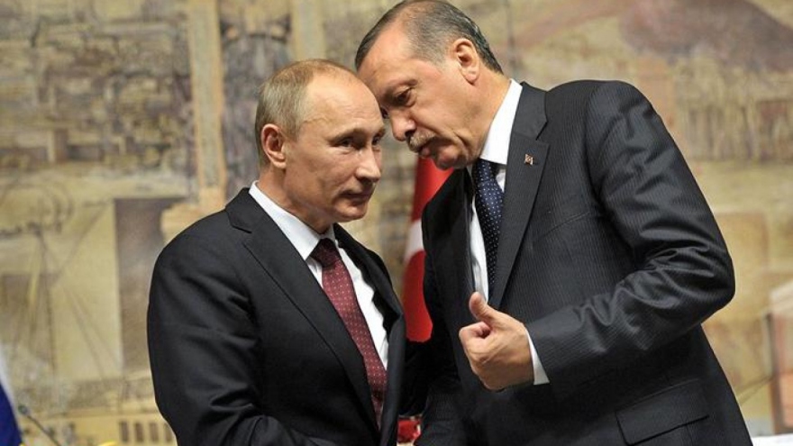 Căng thẳng Nga - Ukraine: Thổ Nhĩ Kỳ toan tính "đi hàng hai"