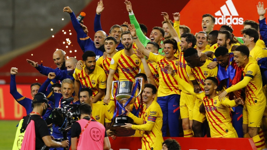 Messi thăng hoa với cú đúp, Barca đoạt Cúp Nhà vua 2020/2021