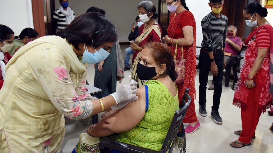 Ấn Độ: Tỷ lệ nhiễm SARS-CoV-2 sau tiêm chủng vaccine là 0,04% 