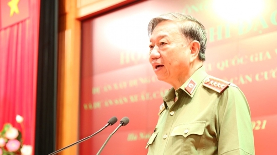 Bộ trưởng Tô Lâm: Đảm bảo hoàn thành tiến độ cấp căn cước công dân