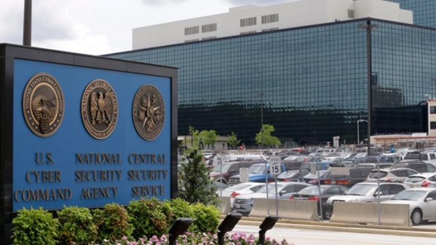 Cơ quan An ninh Quốc gia Mỹ hứng búa rìu dư luận: Vụ Edward Snowden nóng trở lại