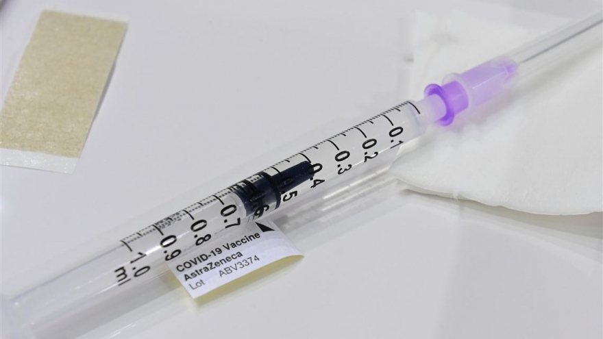 Nữ nhân viên y tế tại An Giang tử vong sau tiêm vaccine COVID-19