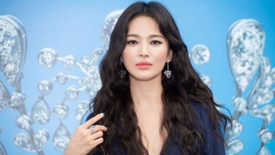 Song Hye Kyo kiếm bộn tiền hậu ly hôn từ đâu?