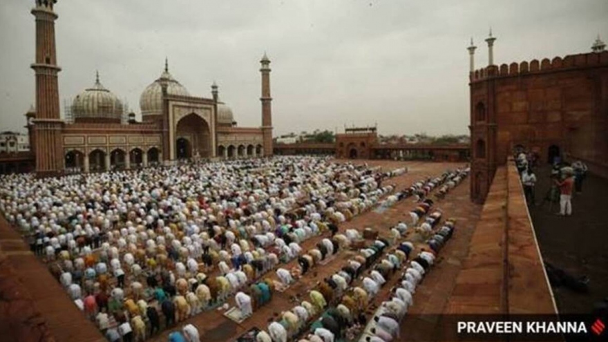 Người Hồi giáo đón lễ Eid al-Fitr giữa lúc dịch Covid-19 diễn biến phức tạp