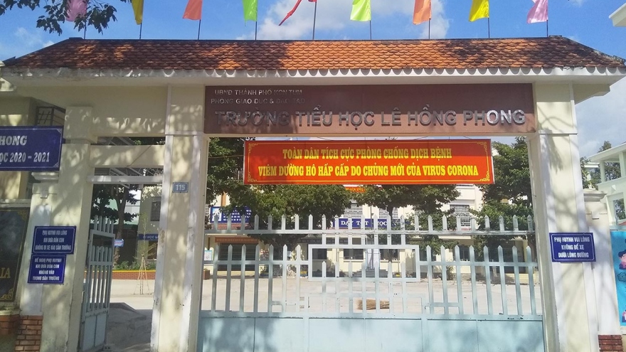 Kon Tum, Hậu Giang cho học sinh học trực tuyến để phòng dịch COVID-19