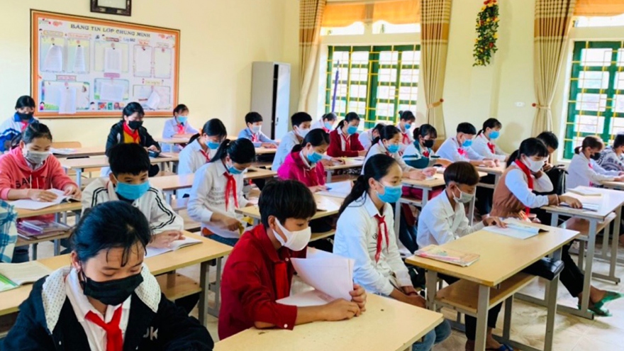 Lai Châu khuyến cáo học sinh, cán bộ, giáo viên tham gia các kỳ thi hạn chế tiếp xúc