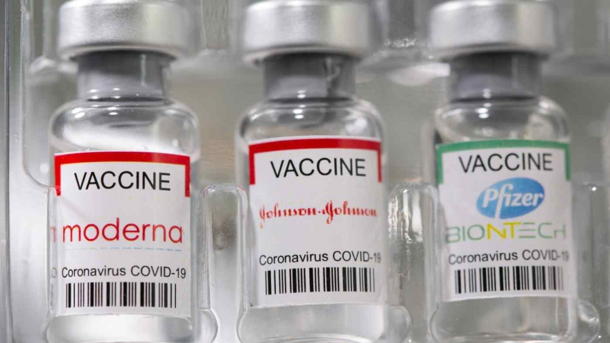 Bỏ bảo hộ quyền sáng chế vaccine, Mỹ sẽ giúp thế giới thoát khỏi đại dịch Covid-19?