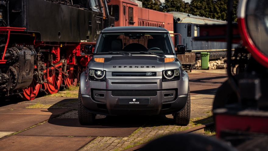 Cận cảnh Land Rover Defender 2021 phiên bản "rỉ sét"