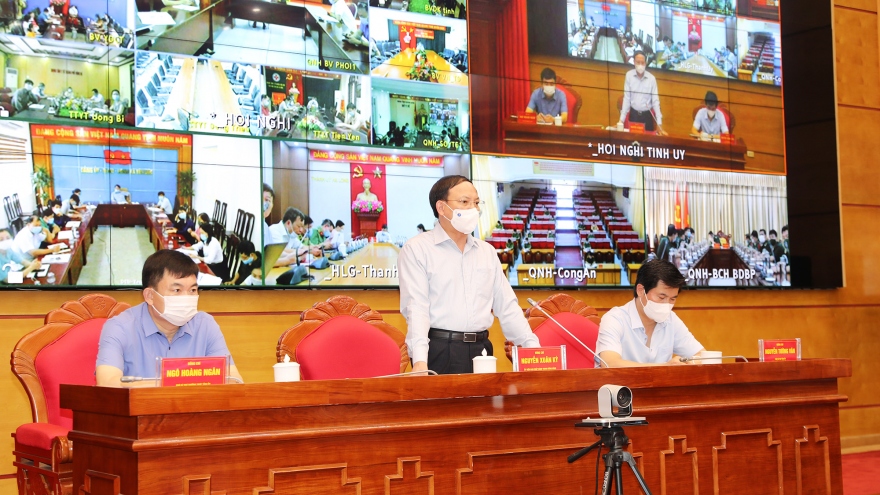 Quảng Ninh họp trực tuyến triển khai nhiệm vụ cấp bách phòng, chống Covid-19