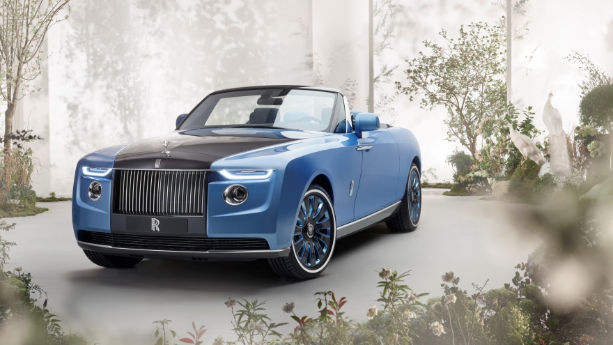 RollsRoyce completes restoration of its most special vehicle