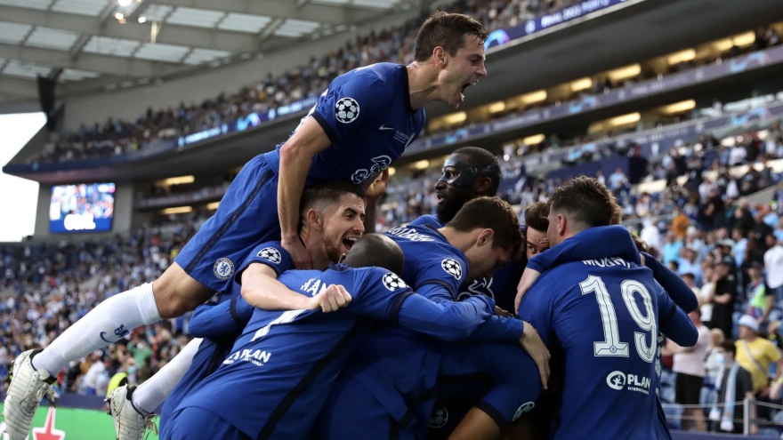 Thắng thuyết phục Man City, Chelsea lên đỉnh châu Âu ở Dragao