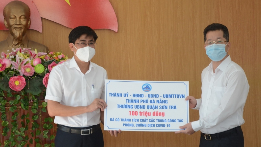 Đà Nẵng khen thưởng quận Sơn Trà và CDC trong phòng, chống dịch COVID-19