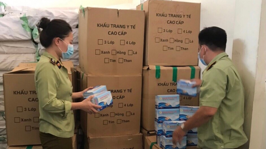Phát hiện 48.500 khẩu trang y tế không có hóa đơn, chứng từ ở Phú Yên
