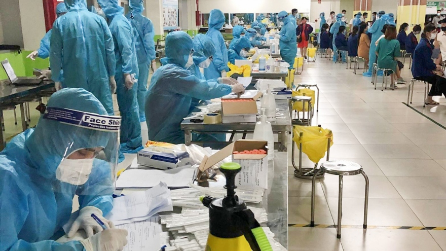 Quảng Ninh hỗ trợ Bắc Giang xét nghiệm hơn 30.000 mẫu bệnh phẩm