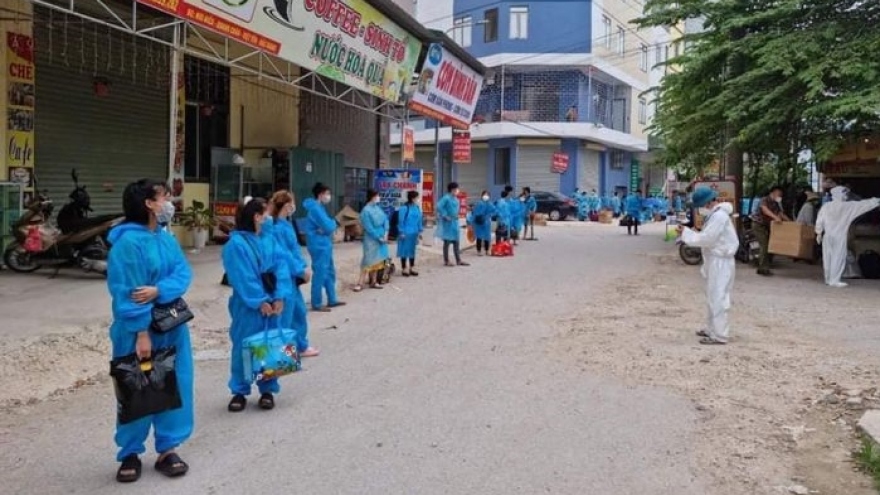 Di chuyển gần 7.000 công nhân khỏi “điểm nóng” Núi Hiểu, Bắc Giang