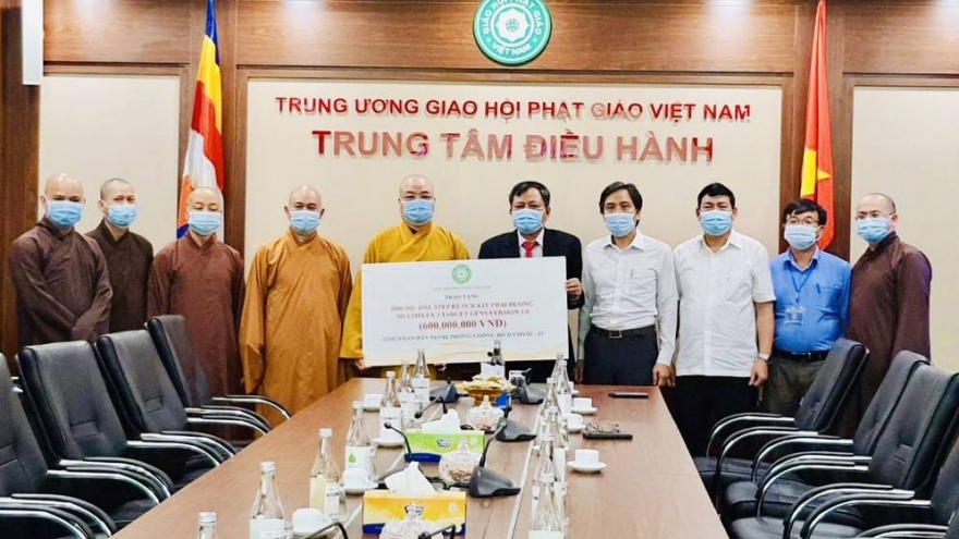 Giáo hội Phật giáo Việt Nam trao tặng Nepal 2.000 bộ kít thử COVID-19
