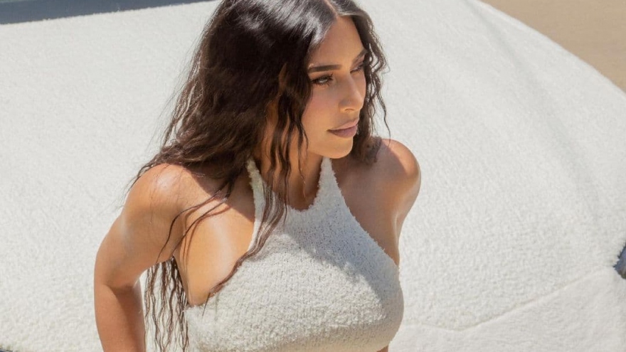 Cận cảnh Lamborghini Urus độ "lông thú" cực lạ của Kim Kardashian