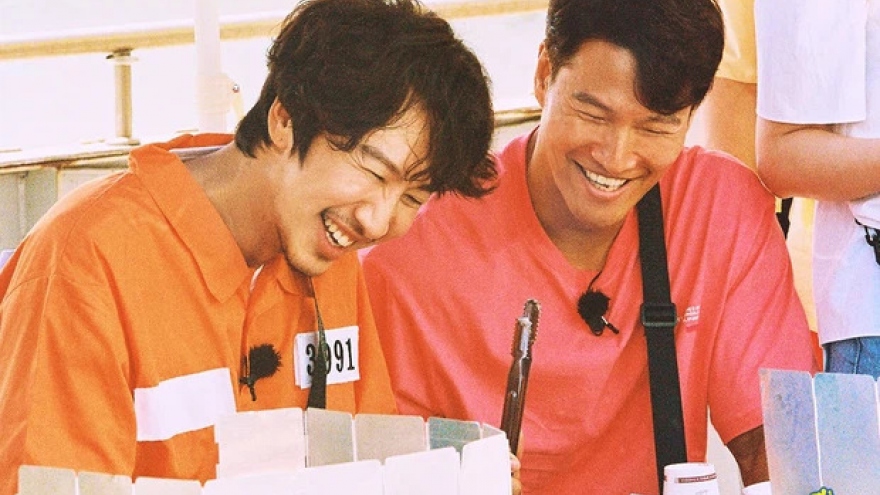 Kim Joong Kook viết tâm thư, vẽ tranh tặng Lee Kwang Soo trong tập mới "Running Man"