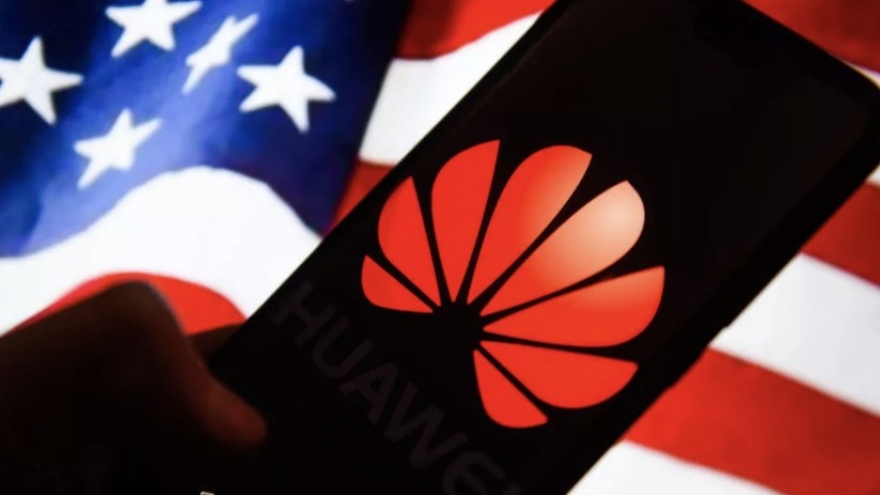 Mỹ không xài Huawei và ZTE, Trung Quốc "nóng mặt"