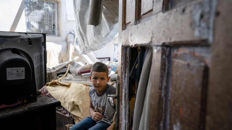 Ảnh: Những căn phòng ngủ tan hoang sau xung đột – ký ức ám ảnh của trẻ em Gaza