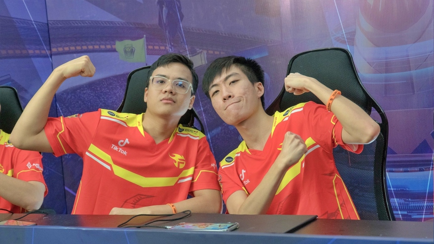 AWC 2021: Team Flash của Việt Nam tạo liền hai cú "địa chấn" ở bảng tử thần