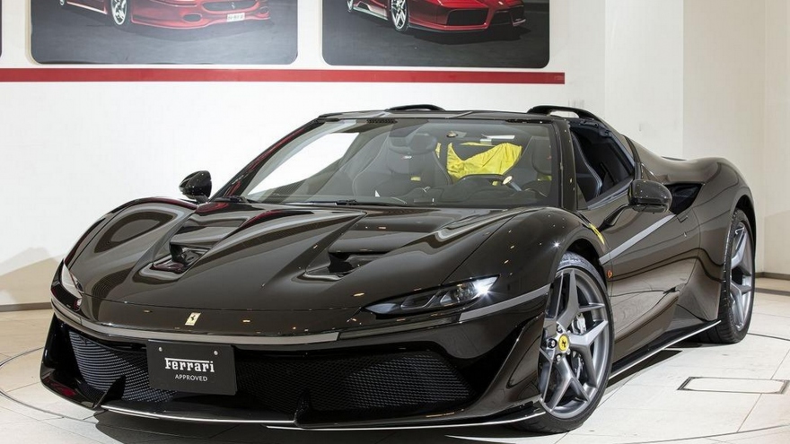 Ferrari J50 hàng hiếm được rao bán giá gần 7 triệu USD