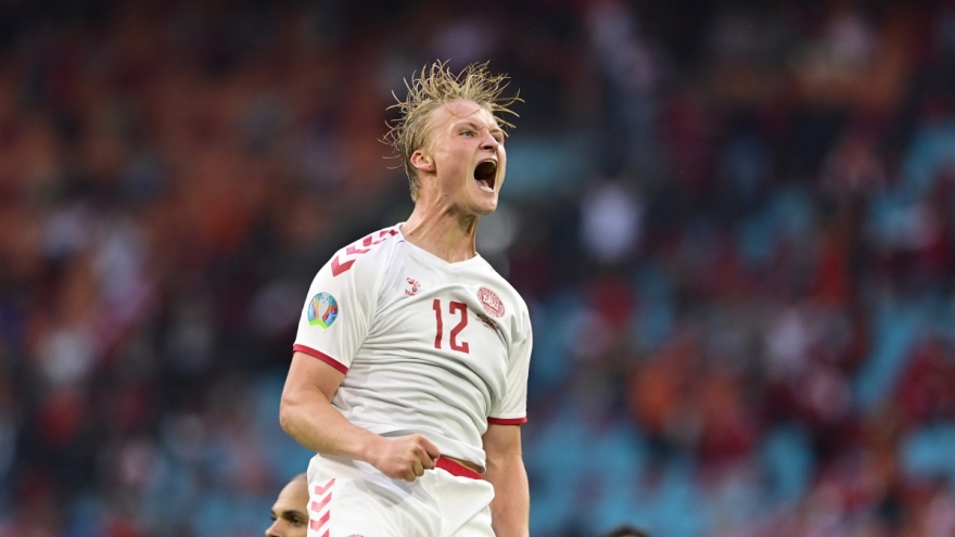 Đan Mạch và Italia giành vé vào tứ kết EURO 2021