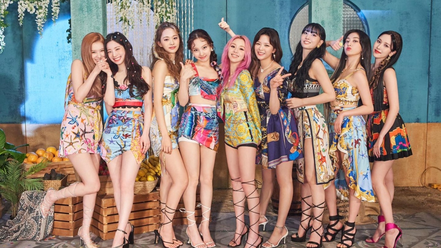 Album mới của TWICE lọt top 6 bảng xếp hạng Billboard 200