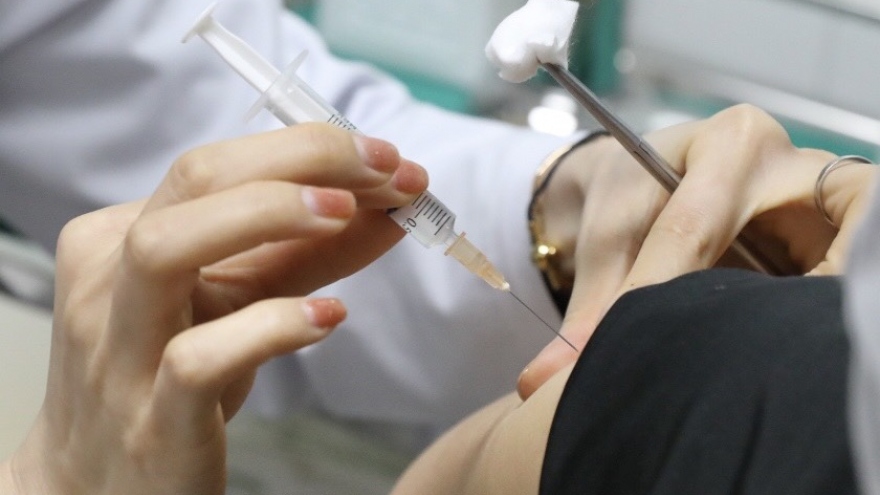 Vaccine COVID-19 đầu tiên của Việt Nam thử nghiệm giai đoạn 3 trên người