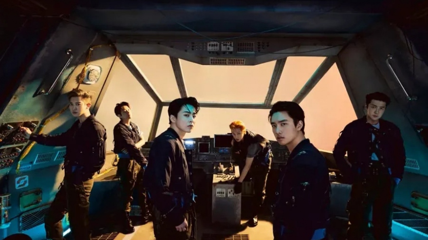 Nhóm nhạc EXO tái xuất bùng nổ với MV "Don't fight the feeling"