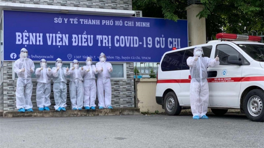 Cô gái Hà Lan và câu chuyện dinh dưỡng yêu thương đến với những người đang “ra trận”