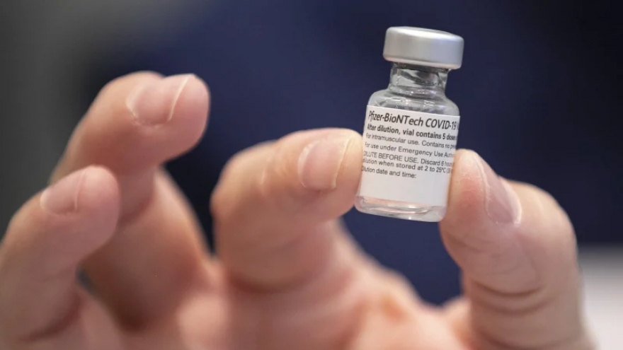 Vaccine Pfizer, Moderna giúp người từng mắc Covid-19 không tái nhiễm trong nhiều năm