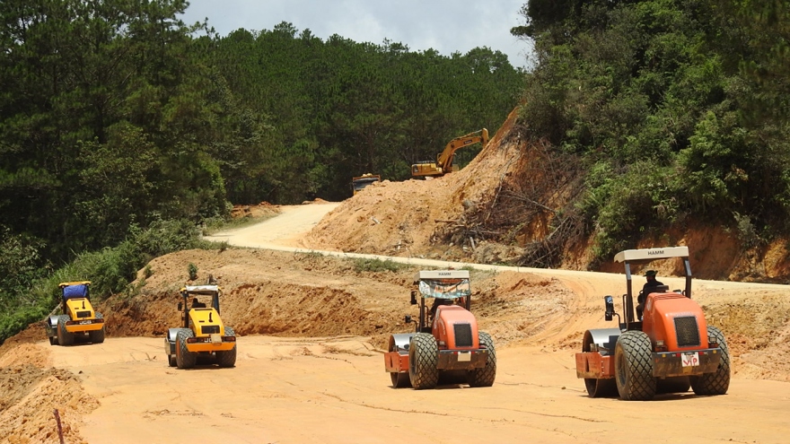 Kon Tum đẩy nhanh tiến độ cải tạo, nâng cấp Quốc lộ 24