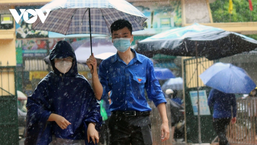 Nhìn lại "kỳ thi vào lớp 10 đặc biệt" trong dịch bệnh và mưa bão tại Hà Nội
