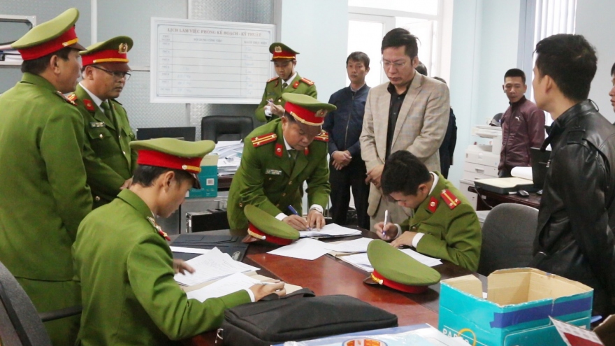 Khai trừ Đảng phó giám đốc ban quản lý dự án tại Quảng Bình