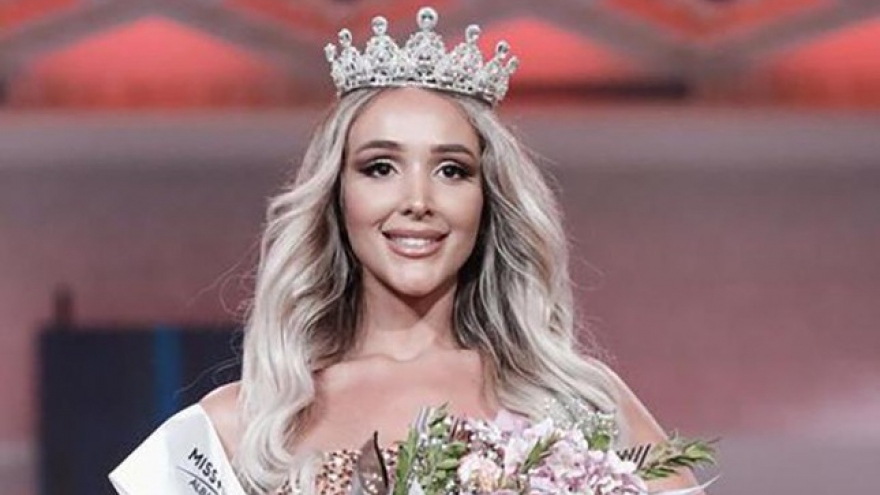 "Cô gái tóc vàng" xinh đẹp trở thành Hoa hậu Trái đất Albania 2021