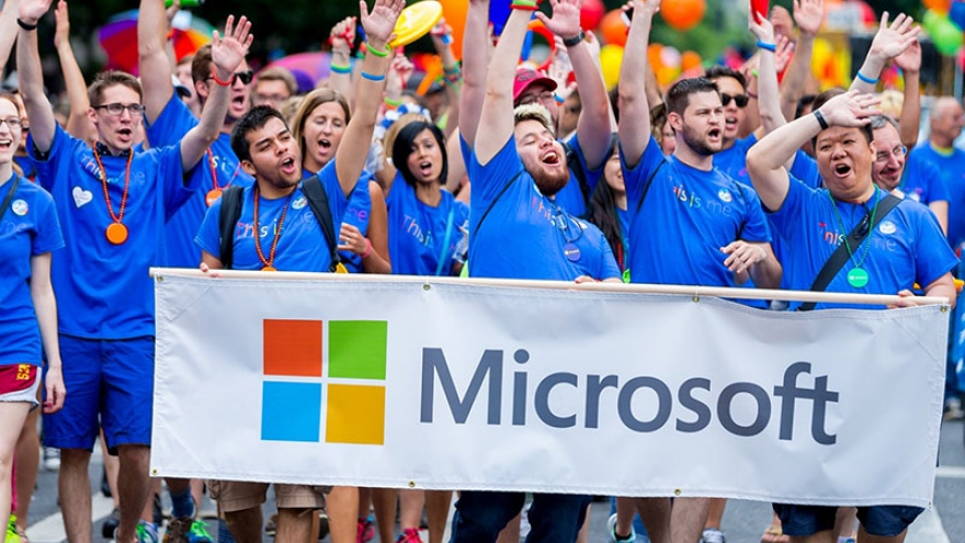 Nhân viên Microsoft được nhận thưởng 1.500 USD do đại dịch Covid-19