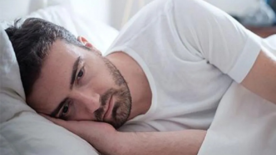 Đêm mất ngủ có thể nhanh chóng làm xáo trộn cảm xúc của bạn